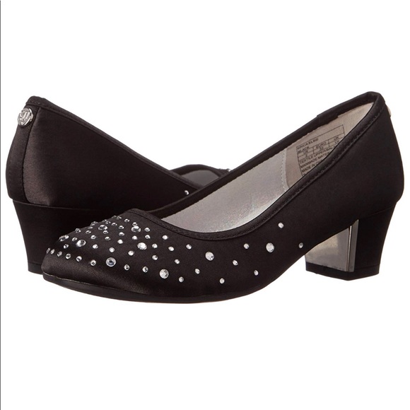 Like New Stuart Weitzman Girls Pumps Size 1 - Picture 1 of 4